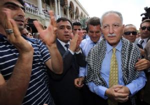  KOMŞULARA BAĞIRARAK SORUN ÇÖZÜLMEZ 